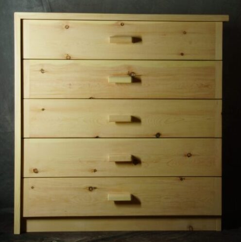 Zirbenkommode - handgefertigt in unserer Schricker Tischlerei