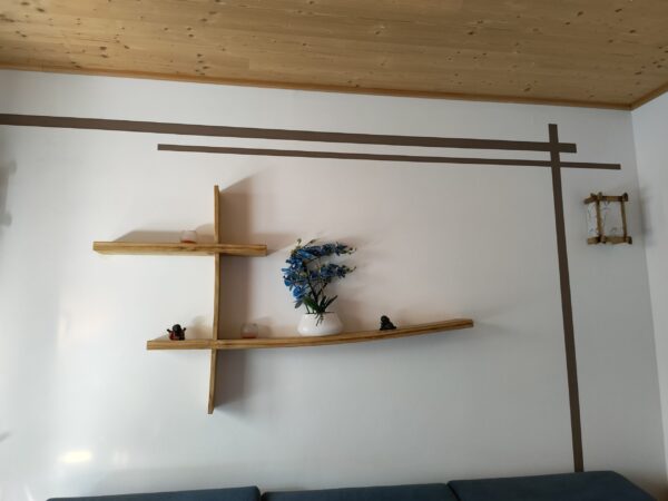 Wandregal gebogen aus Paulownia, geölt